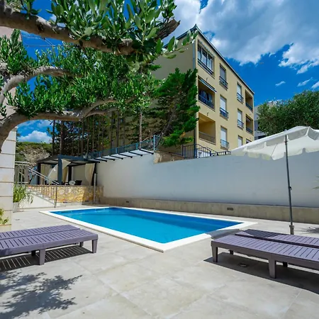 Pjer - Pool & Private Parking Near Znjan Apartmán Split