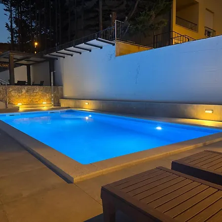 Apartmán Pjer - Pool & Private Parking Near Znjan *
