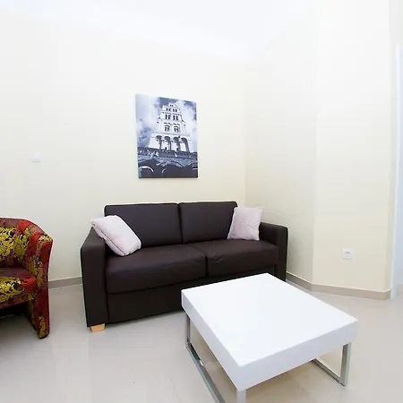 Pjer - Pool & Private Parking Near Znjan *