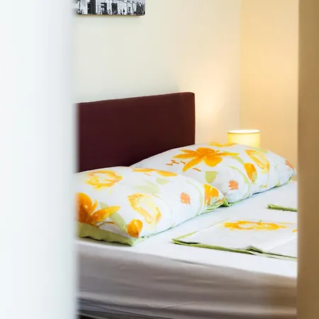 Apartment Apartments Villa Pjer - Pool & Private Parking Near Beach Znjan