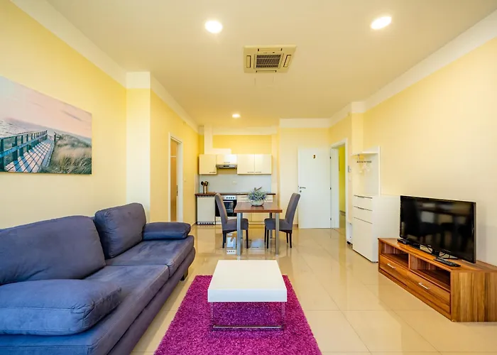 Апартаменты Apartments Villa Pjer - Pool & Private Parking Near Beach Znjan Сплит