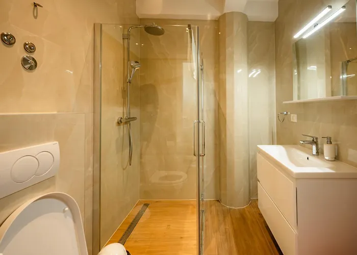 Апартаменты Apartments Villa Pjer - Pool & Private Parking Near Beach Znjan Сплит