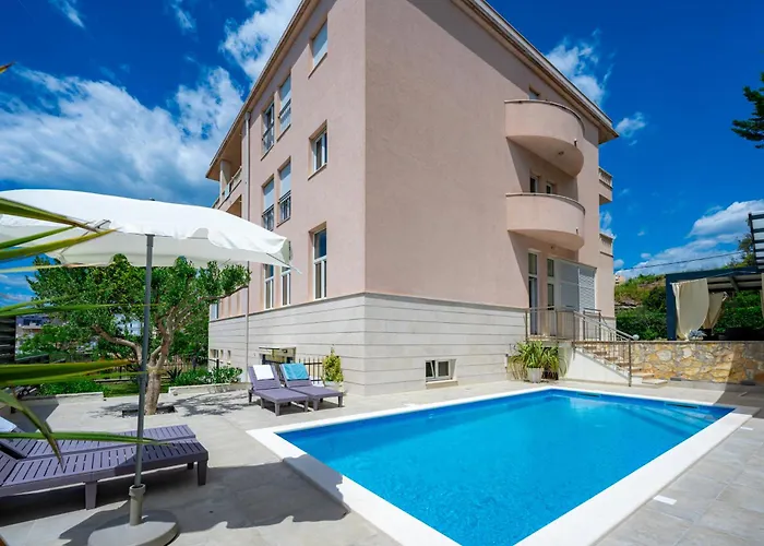 Lägenhet Pjer - Pool & Private Parking Near Znjan *