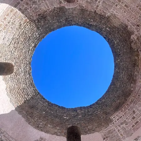 아파트 Pjer - Pool & Private Parking Near Znjan *