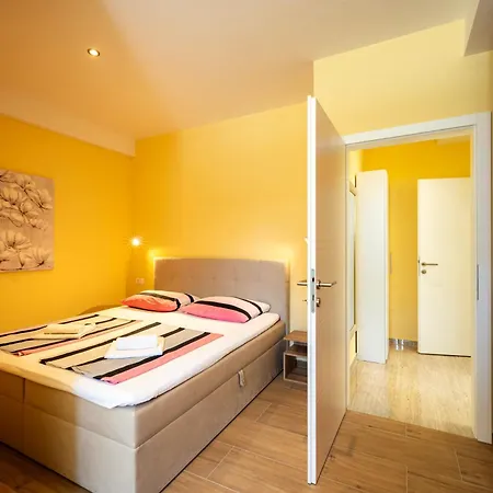 Apartment Apartments Villa Pjer *