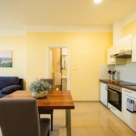 Apartments Villa Pjer * Split