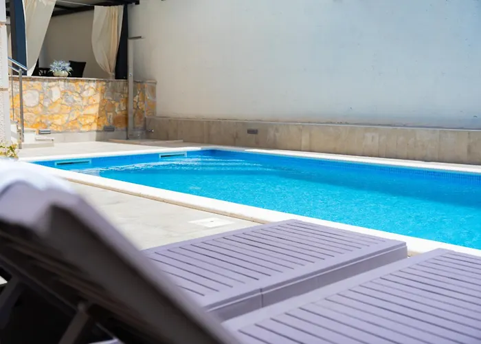 Pjer - Pool & Private Parking Near Znjan Apartmán *